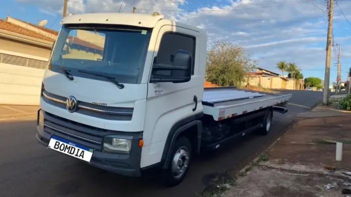 Volkswagen 11.180 2018 Plataforma 7.0 Metros