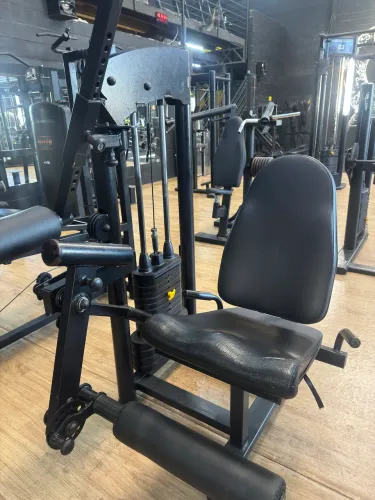 APARELHOS DE MUSCULAÇÃO/ACADEMIA