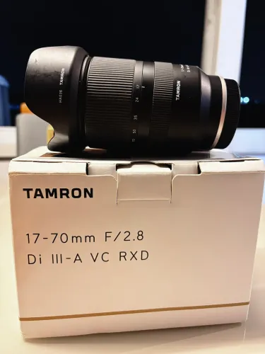Tamron 17-70mm f/2.8 Sony E - APS-C - Usada c/ caixa, excelente estado