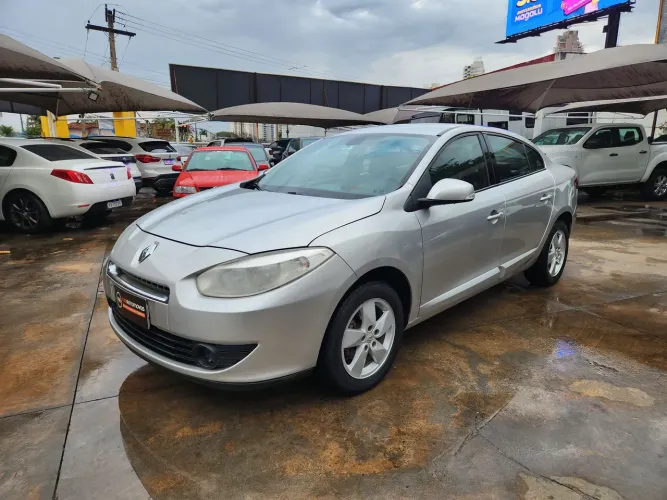 Renault Fluence Sed. Dynamique 2.0 16V Flex Aut. 2012