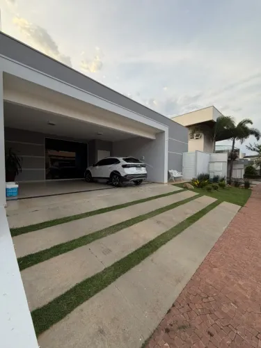 Linda casa em condomínio - 3 quartos, sendo 1 suíte - Chácara Odete - Bauru/SP!