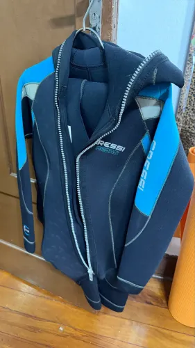 Roupa de Mergulho Cressi Medas 5mm Completa (Jaqueta + Calça)