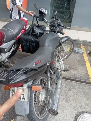 Moto fan 125 boa pra trabalho.