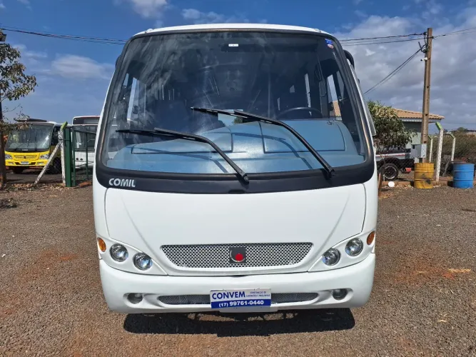 Microonibus comil 26 lugares