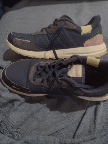 Tênis de corrida Adidas original 