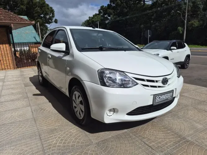 Toyota Etios XS 1.5 Flex 16V 5P Mec. 2017