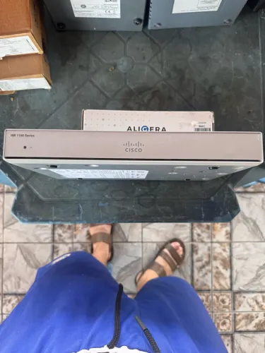 Roteador Cisco C1111-4P