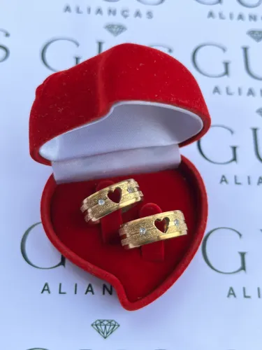 Alianças De Namoro Coração Com Pedras 8mm Banhada A Ouro 18K | Com Garantia