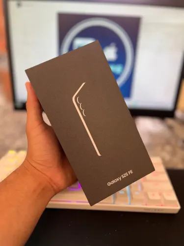 SAMSUNG GALAXY S25 FE - 256GB | AZUL MARINHO | LACRADO | COM NOTA FISCAL