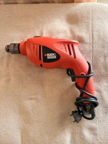 Furadeira Black & Decker HD400-B2 550w