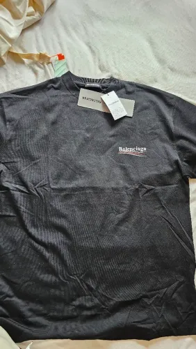 Camiseta Balenciaga 