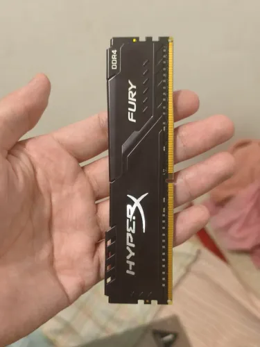 Troco HyperX Fury DDR4 de 16 GB por 2 ram de 8gb ddr4