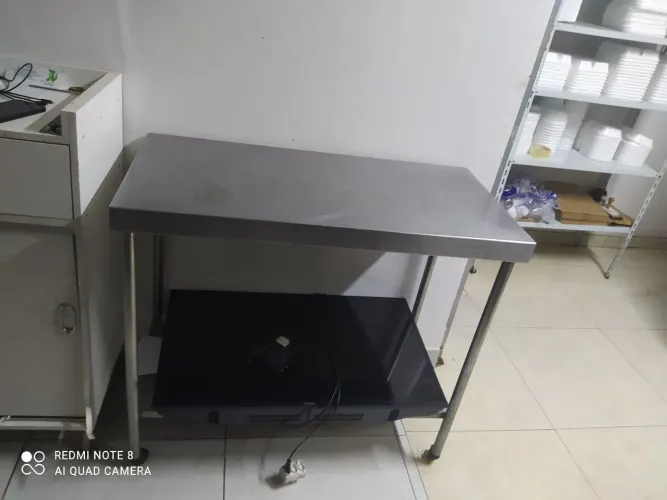 Vendo Mesa de Inox 