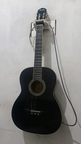 Violão Elétrico, funcionando na caixa de som e fora, cordas na altura certa, bem regulado!