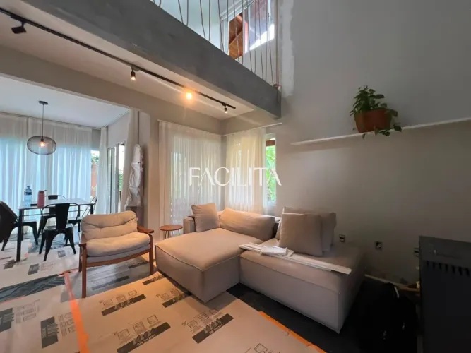 Casa em condomínio com 2 quartos no bairro Itacorubi, Florianópolis.
