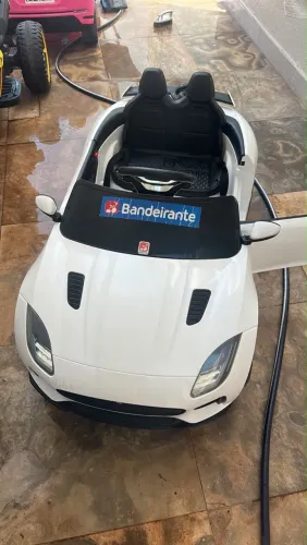 CARRO ELÉTRICO INFANTIL MODELO CONVERSÍVEL 