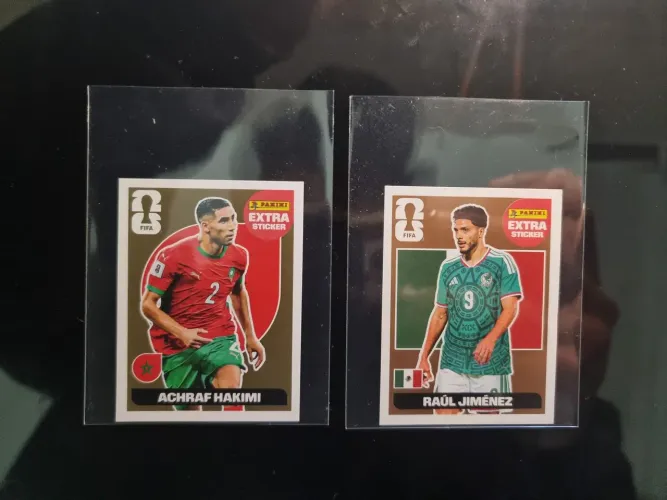 Cartinhas Panini FIFA Extra Sticker - Hakimi Gold e Raúl Jiménez Bronze