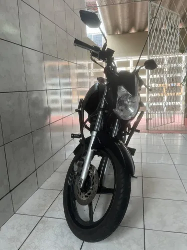 Moto Factor150 preta pouco usada 3522km