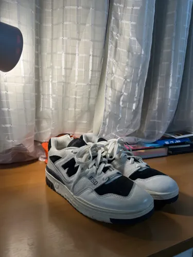 New Balance 550