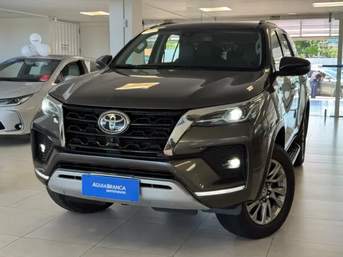 Toyota Hilux SW4 SRX 4X4 2.8 TDI 16V Dies. Aut. 2022