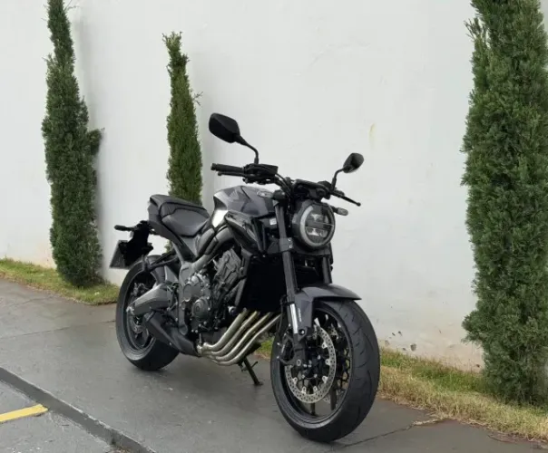 Honda CB650R 2024
