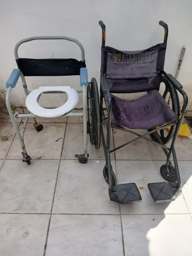 Cadeira de rodas e de banho