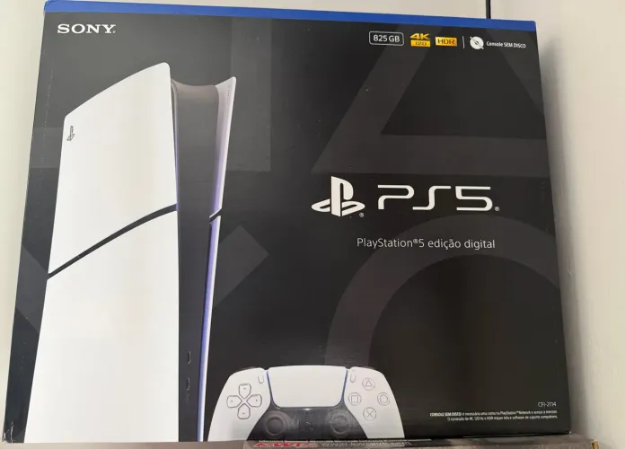PS5 - Apenas 01 mês de uso