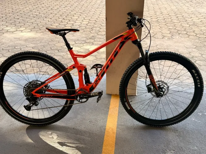 Bicicleta aro 29 moutainbike scoot full