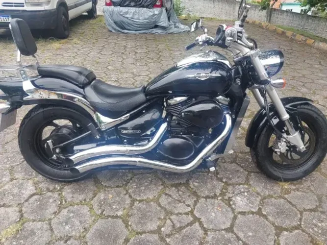 Suzuki Bulevard M800