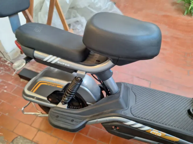 Vendo Scooter Super Joy seminova por apenas R$ 6.500,00