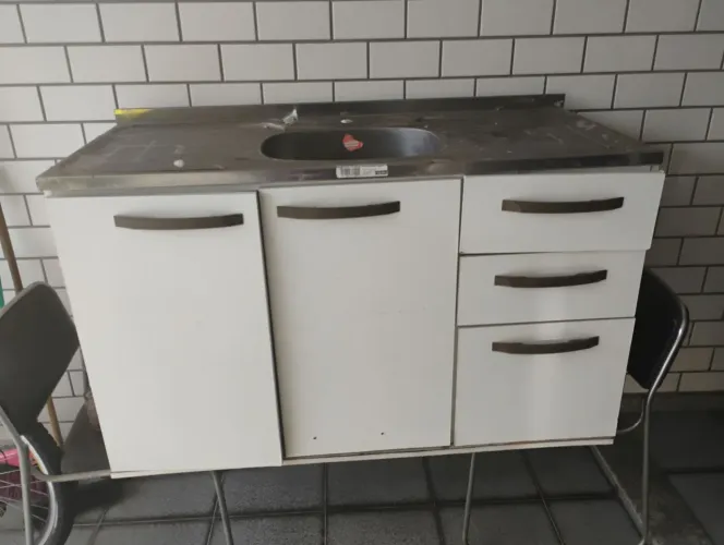 Pia para cozinha com armário