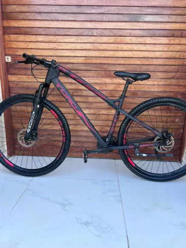Bicicleta Aro 29 Colli Preta e Vermelha - Freio a Disco
