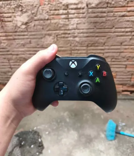 Vendo controle de Xbox one perto