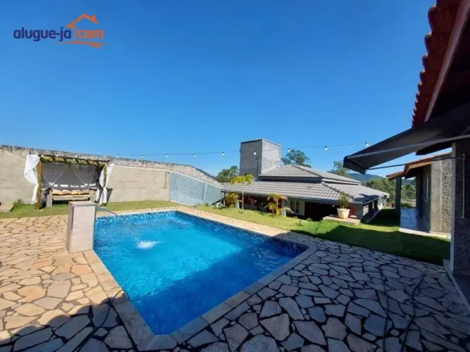 Casa com 3 dormitórios à venda, 246 mp² - Vale do Rio Cachoeira - Piracaia/SP