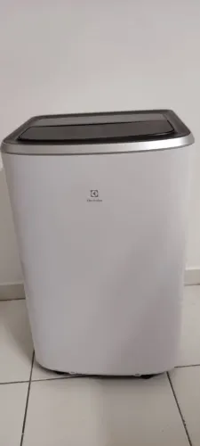 Ar-condicionado portátil Electrolux 12.000BTUS