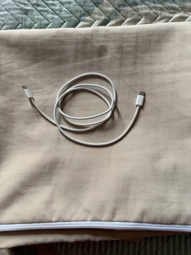 Cabo iPhone 16 PRO original 