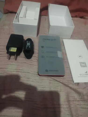 Moto G86 256GB nunca foi usado. tem conversa no valor!
