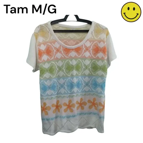 Blusa crochê fofa estampada flores feminino 