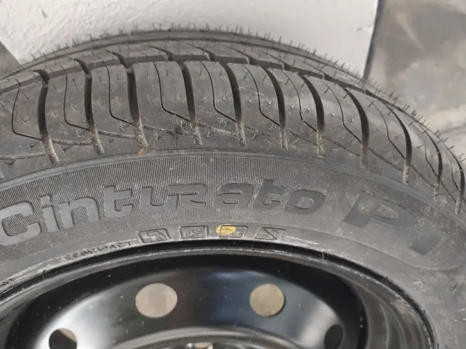 Vende 1 pneu novo 185/60R15