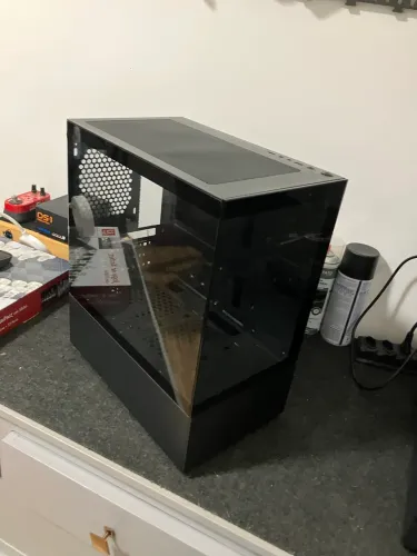 Gabinete gamer aquário