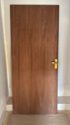 Conjunto Porta + Maçaneta + Dobradiça