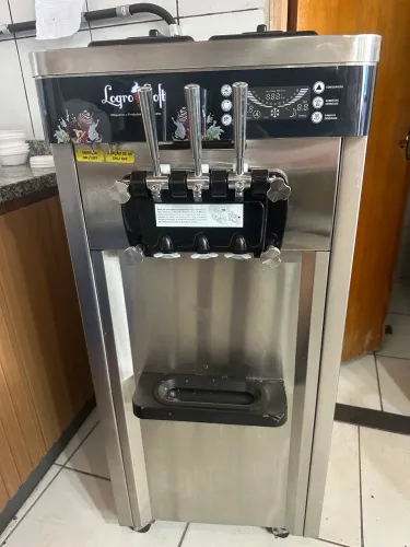 Vendo máquina de sorvete