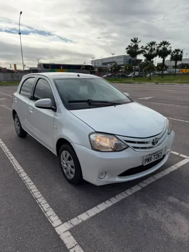Toyota Etios XS 1.5 Flex 16V 5P Mec. 2015