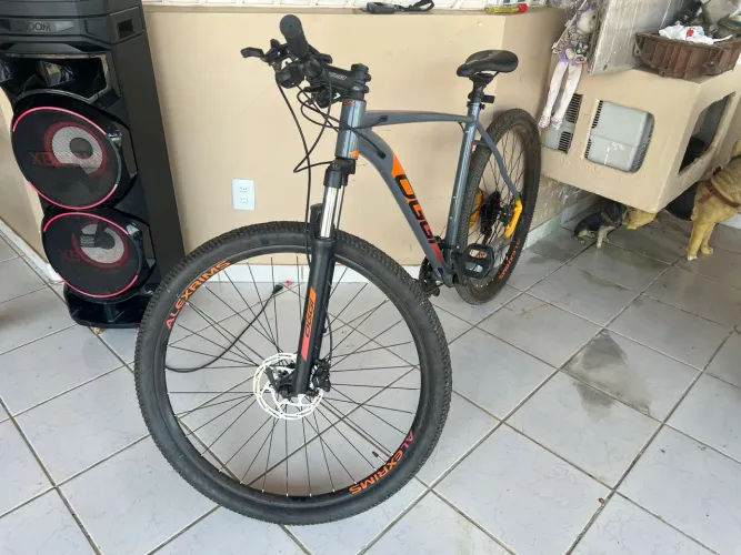 Vendo bike oggi aro 29 quadro grande com nota fiscal