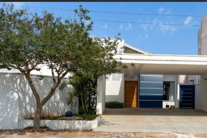 CASA NO COLINAS DO PARAISO EM BOTUCATU | 3 DORMITÓRIOS, SUÍTE, CLOSET E ESCRITÓRIO.