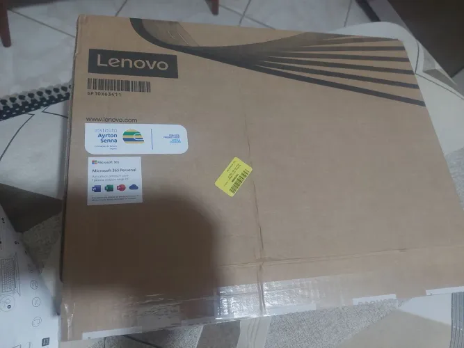 Vendo notebook Lenovo pouco tempo de uso