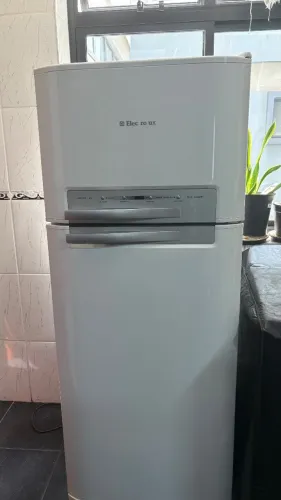 Geladeira Eletrolux DF 43