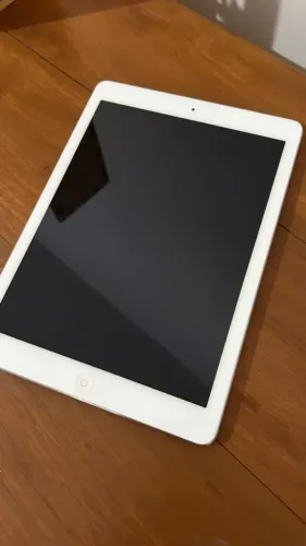 iPad Air 1a Geração 32GB Prata A1474 + Carregador Original