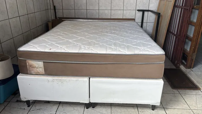 Cama queem