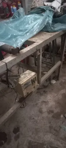 Máquina de corte e solda de sacolas e sacos de lixo